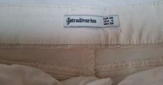 Pantalón corto beige Stradivarius T.36