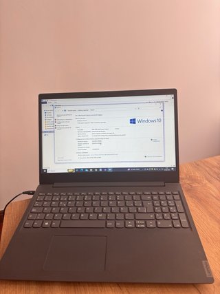 Portátil Lenovo V15-ADA 8GB RAM