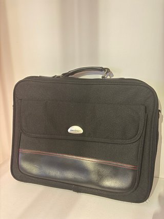 Portátil Lenovo V15-ADA 8GB RAM