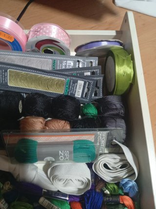 Lote Hilos y Lazos, Mas de 100 unidades