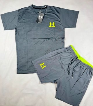 Conjunto deportivo Under Armour gris y verde