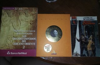 Lote 3 libros de divulgación, poesía y novela.