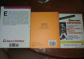 Lote 3 libros de divulgación, poesía y novela.