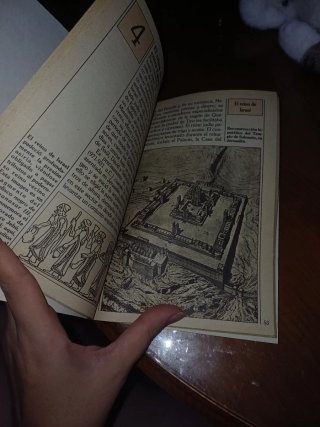 Lote 3 libros de divulgación, poesía y novela.
