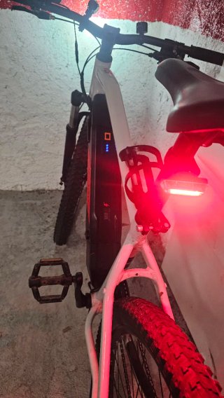Bicicleta Eléctrica Blanca
