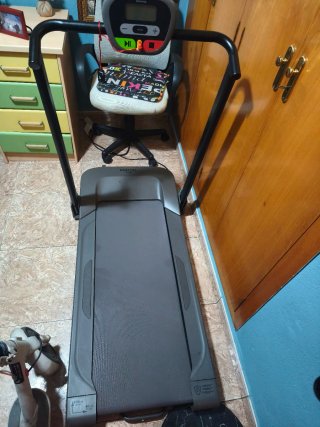Cinta de correr DOMYOS sin usar.
