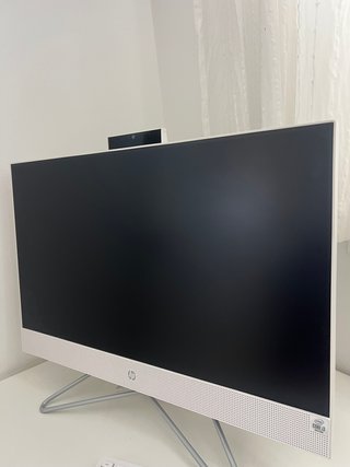 HP All-in-One 24 Intel i3 8GB RAM 512GB