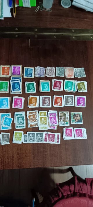 Sellos Franco y Juan Carlos - Más de 150