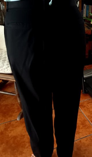Pantalón negro marca Núñez de Arenas talla 40