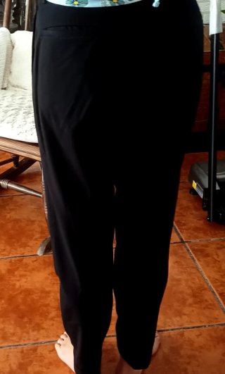 Pantalón negro marca Núñez de Arenas talla 40