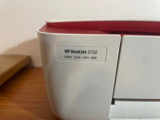 Impresora HP DeskJet 3752 Roja y Blanca
