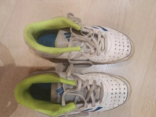 Zapatillas Adidas Courtstabil. Talla 34