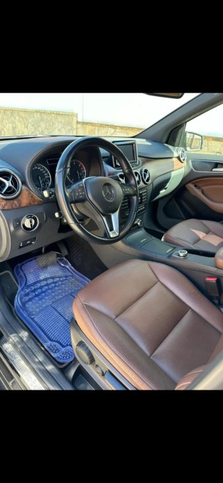 Mercedes-Benz Clase B c220