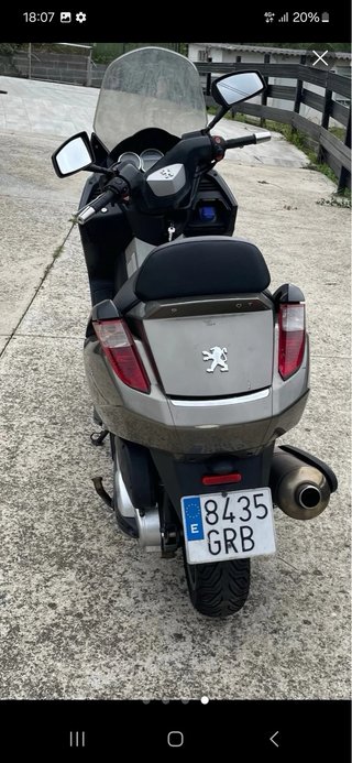 Peugeot Satelis 400 Maxi Scooter Beige/Gris