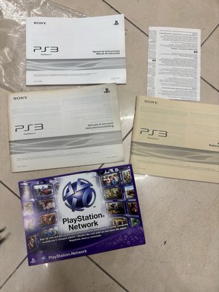PlayStation 3 con 2 mandos