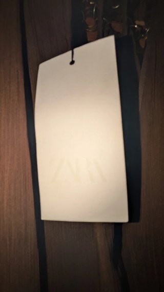 Vestido Zara Marrón Chocolate con cuello joya.