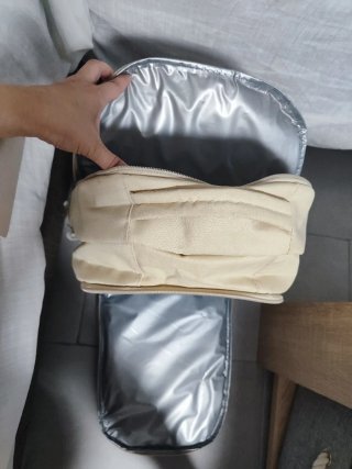 Nevera Mochila color crema