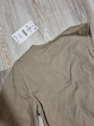 Camiseta Zara Asimétrica Beige