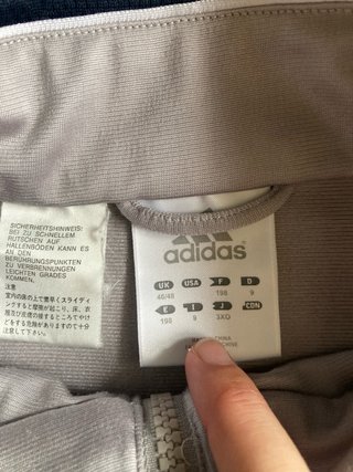 Chaqueta Adidas Vintage Gris y Negra