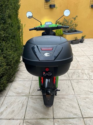 Scooter eléctrica
