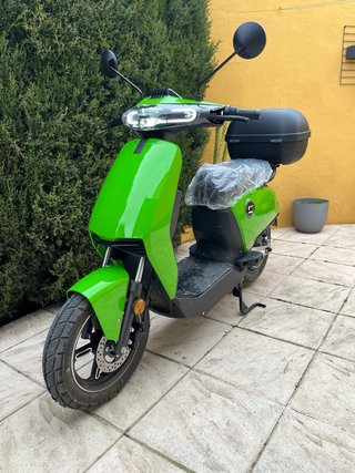 Scooter eléctrica