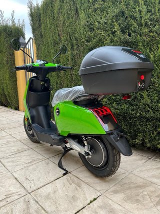 Scooter eléctrica