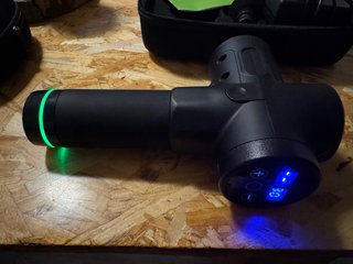 Pistola de masajes para deportistas