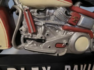 2 Figuras. The Wild One Motero y Harley Davidson.