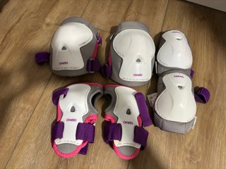 Patines en línea con protecciones y bolsa