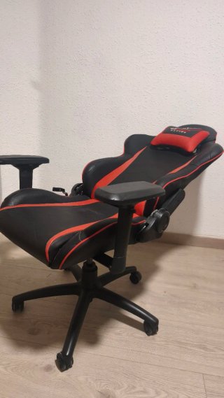 Silla Gaming GT Omega Negra y Roja