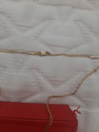 Conjunto de joyería dorado