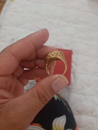 Conjunto de joyería dorado