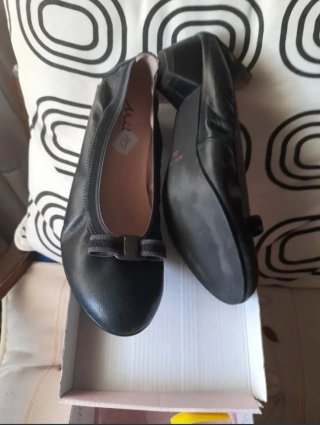 Zapatos Mil tacón bajo negros talla 38