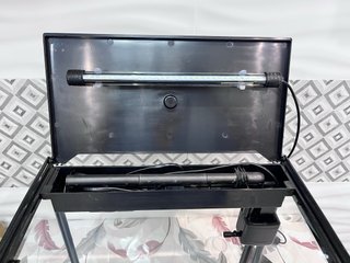 Pecera Negro y Transparente