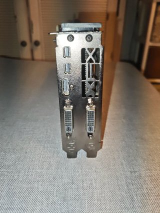 Tarjeta Gráfica XFX Radeon HD 6870