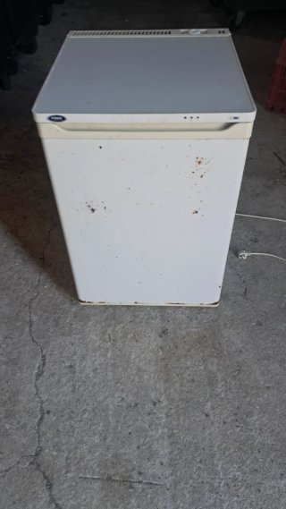 Congelador pequeño blanco