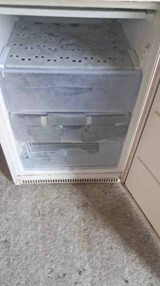 Congelador pequeño blanco