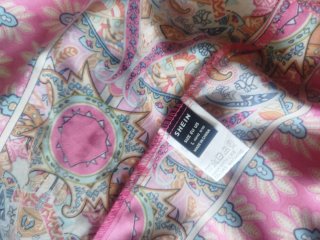 Conjunto estampado rosa y multicolor