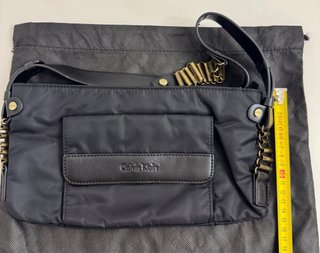 Bolso Calvin Klein Negro Nylon Cadena