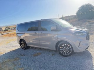Ford Tourneo Custom 2025