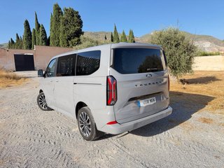 Ford Tourneo Custom 2025