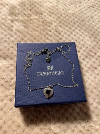 Collar Swarovski Corazón Negro y Plata