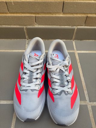 Zapatillas Adidas Gris y Rojo