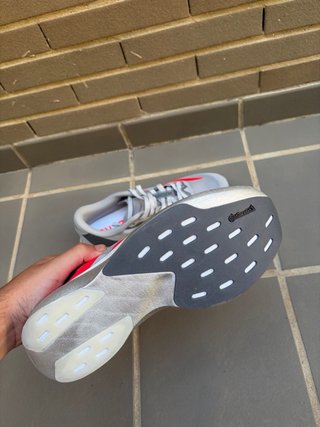 Zapatillas Adidas Gris y Rojo