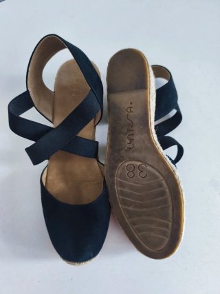 Sandalias de terciopelo negras
