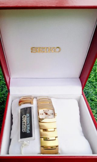 Seiko Premier SUJ592P1 Mujer Cristal Zafiro
