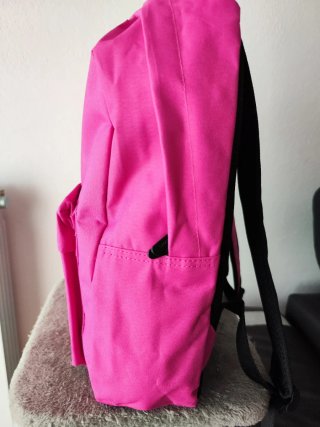 Mochila Escolar Fushia design moderno e prático da