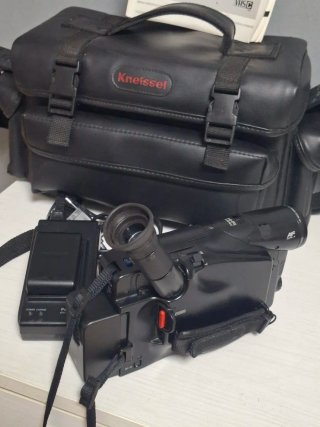 Videocámara Panasonic R33 VHS-C + Bolso