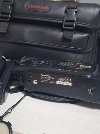 Videocámara Panasonic R33 VHS-C + Bolso