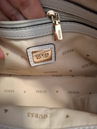 Bolso Guess Beige y Dorado